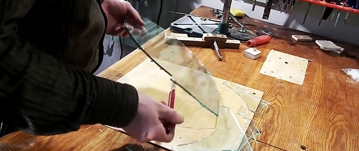 Kaip iškirpti apskritimą iš stiklo