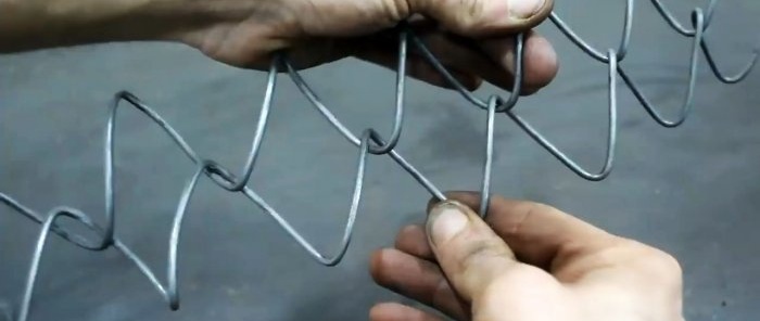 Πώς να φτιάξετε μια χειροκίνητη μηχανή για την κατασκευή διχτυωτών διχτυών