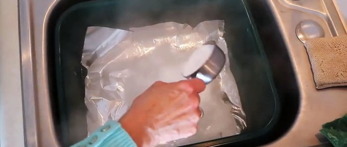 How to Clean Silverware Quickly