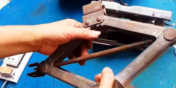 Hur man gör en borrmaskin från en domkraft och en tvättmaskinsmotor