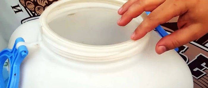 Kā ātri izveidot blīvi plastmasas traukam