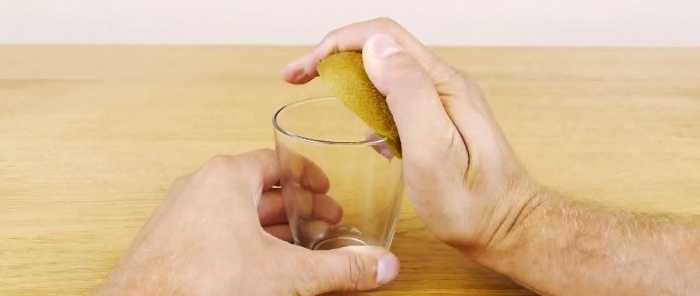 Ako rýchlo ošúpať kiwi mango alebo avokádo
