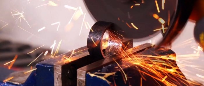Cara membuat mesin ringkas untuk memotong logam dari gerudi