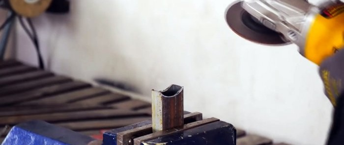 Kā izveidot vienkāršu mašīnu metāla formas griešanai no urbjmašīnas