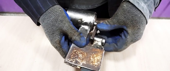 Бърза ножица за метал, задвижвана от електрическа бормашина