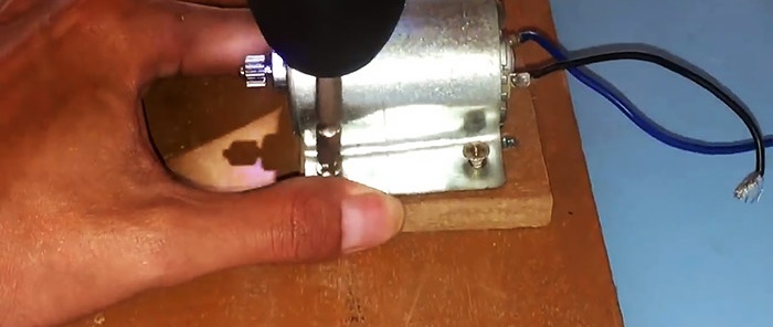 Do-it-yourself mini jigsaw 3.7 V