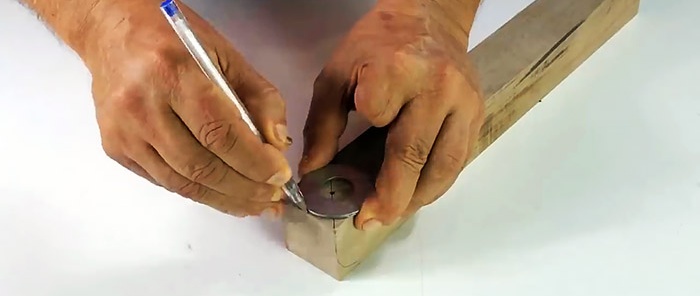 Hvordan lage en kompakt sirkelsag fra en drill med justerbar skjæredybde