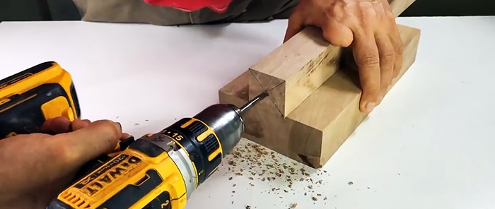 Como fazer uma serra circular compacta a partir de uma broca com profundidade de corte ajustável