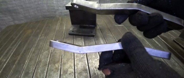 Jak zrobić prostą maszynę z szyny do robienia łańcuchów