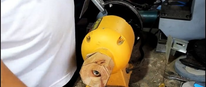 Paano gumawa ng isang gilingan mula sa isang sharpening machine