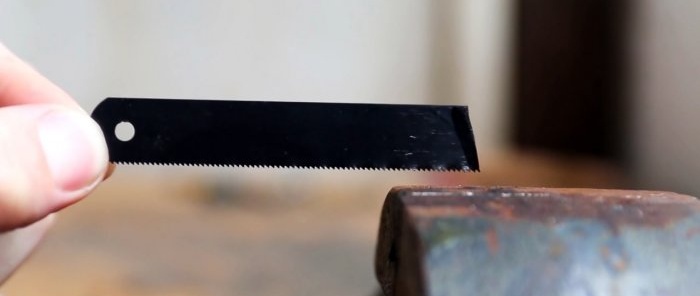 Cara membuat gergaji dari pisau alat tulis