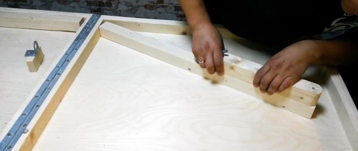 Πώς να φτιάξετε ένα σταθερό πτυσσόμενο τραπέζι ταξιδιού με τα χέρια σας