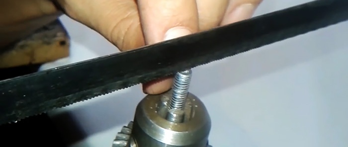 Como fazer uma furadeira para uma chave de fenda