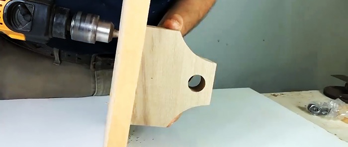 Πώς να φτιάξετε μια μηχανή για ακόνισμα κυκλικών πριονιών και πολλά άλλα από ένα τρυπάνι