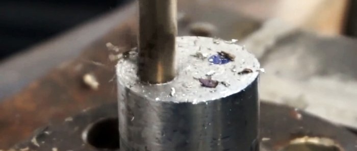 Hur man gör en rullsax för metall