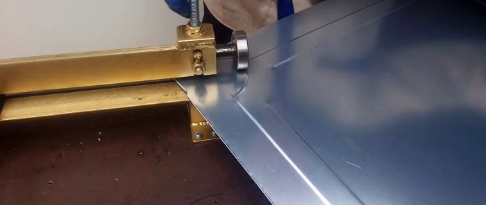 Hogyan készítsünk gépet merevítők készítésére fémlemezen
