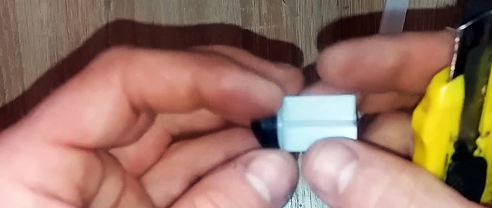 Comment fabriquer un puissant mini compresseur à 4 pistons à partir de seringues jetables