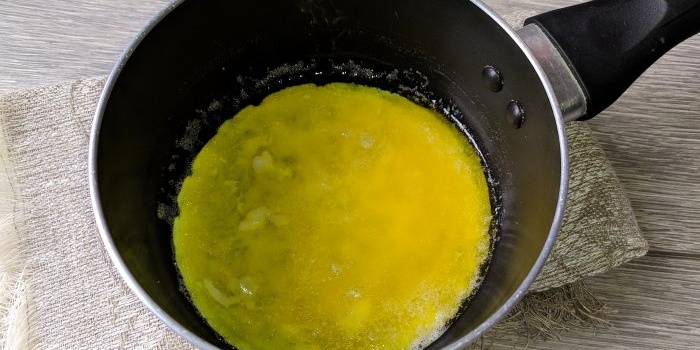 Esmorzar inusual fet d'ous normals