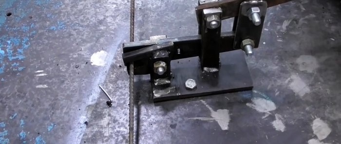 Paano gumawa ng lever scissors para sa pagputol ng mga rod at wire
