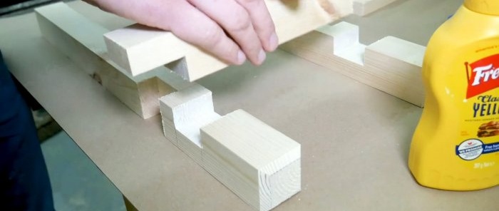 Cách làm ghế đẩu từ nắp và hộp nhựa