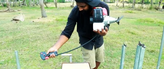 How to make a boat from PVC pipes and a trimmer engine