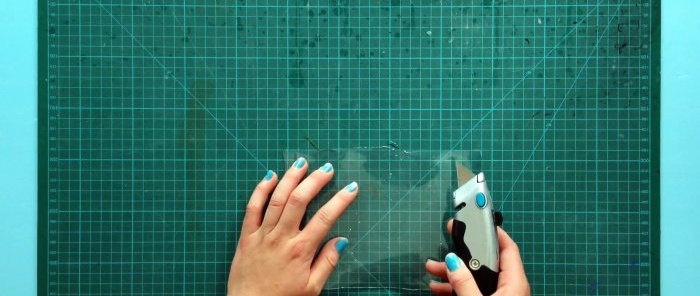 Comment fabriquer des tuiles à partir de bouteilles en plastique