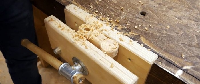 How to make a convenient clamp from the remains of a board