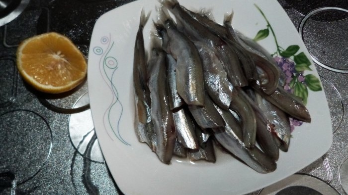 Why use a plastic bag when frying capelin?