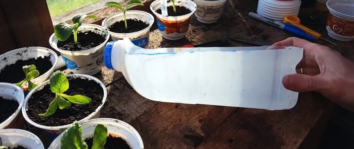 6 nemokami sodo įrankiai, pagaminti iš pieno butelių
