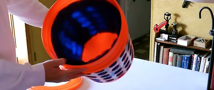 7 useful crafts made from a plastic bucket