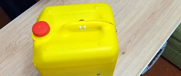 Ako vyrobiť pohodlný kufrík na náradie z kanistra