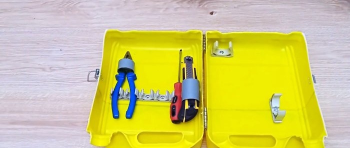 Bir teneke kutudan kullanışlı bir alet çantası nasıl yapılır