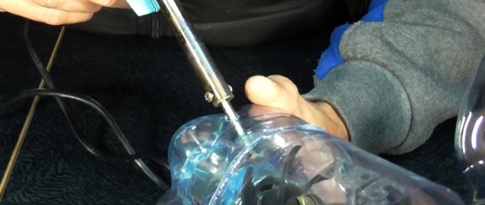 Como fazer um aspirador potente de 12 V com garrafas plásticas