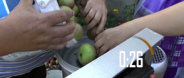 Güçlü bir meyve sıkacağı nasıl yapılır ve bir avuç elma ile sorun nasıl çözülür?