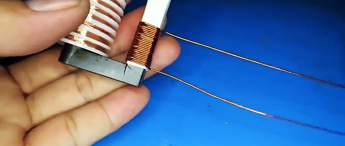 Hur man monterar en enkel 40 kV högspänningsomvandlare med en transistor