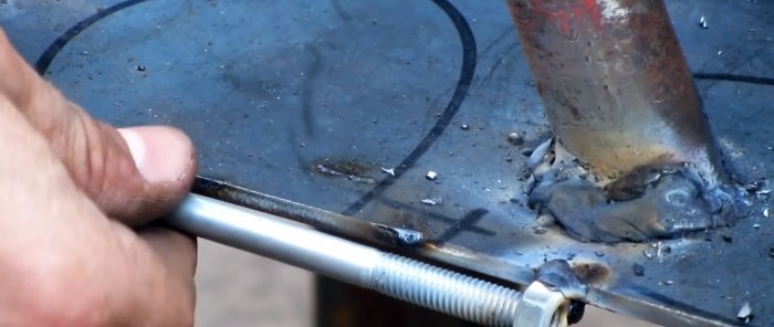Cara membuat mesin pemotong silang dari basikal tua dan pengisar sudut