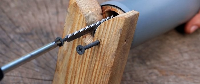 Cómo hacer un accesorio de sierra de calar para un taladro o un destornillador