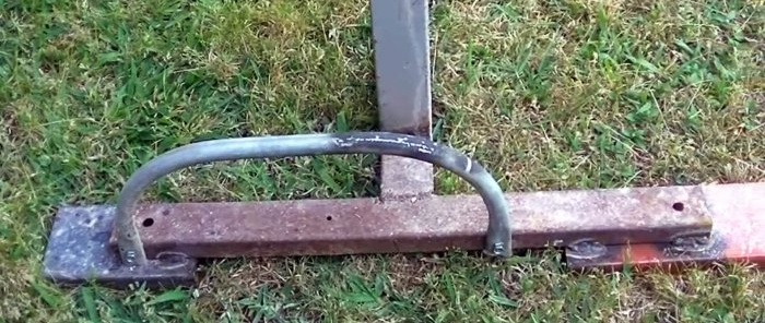 Come realizzare una betoniera con un meccanismo pieghevole da una botte