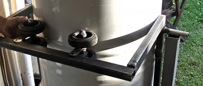 Come realizzare una betoniera con un meccanismo pieghevole da una botte