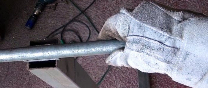 Как да направите бетонобъркачка със сгъваем механизъм от варел