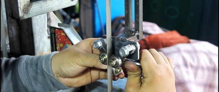 Hogyan készítsünk szalagfűrészt kerékpár kerekekből