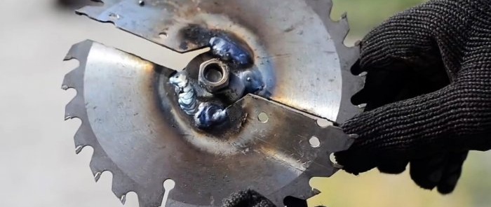 Como fazer uma furadeira confiável com lâminas suspensas a partir de uma lâmina de serra