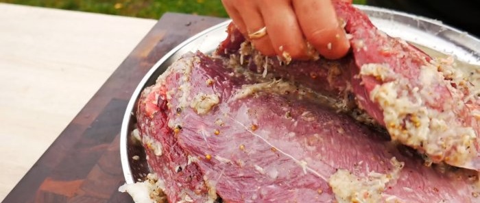 Hogyan süssünk 5 kg húst gödörben egy darabban