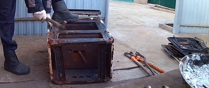 How much can you earn by disassembling an old gas stove for scrap metal?