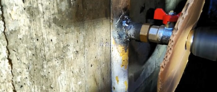 2 façons de découper un tuyau sous pression avec et sans soudure