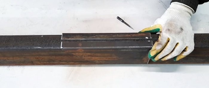 Paano gumawa ng isang template para sa mabilis na pagputol ng isang profile pipe sa mga anggulo ng 45 at 90 degrees