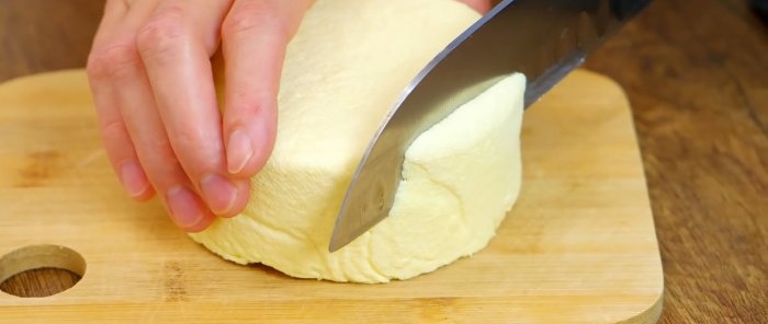 Vienkāršākā mājās gatavotā siera recepte 10 minūtēs, izmantojot tikai 3 sastāvdaļas