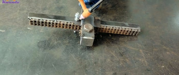 Kako napraviti stalak za bušilicu za ručnu bušilicu od valjkastog lanca