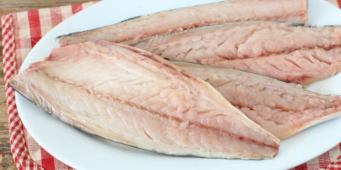 Dried mackerel at home