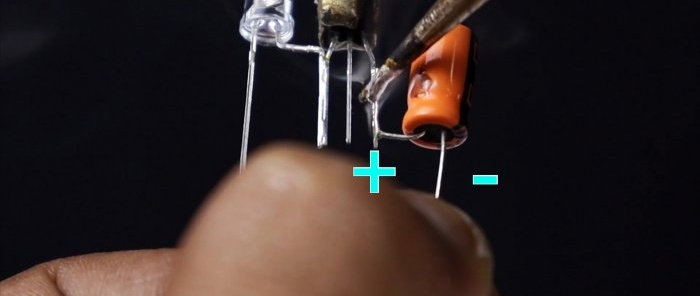 Πώς να φτιάξετε ένα απλό χαοτικό φλας για οποιοδήποτε αριθμό LED